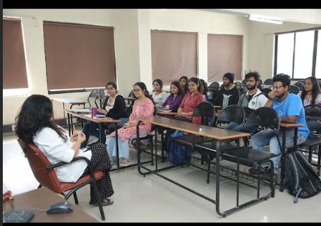 L J Institute of Media and Communications Ahmedabad Guest Session 2 photo 3